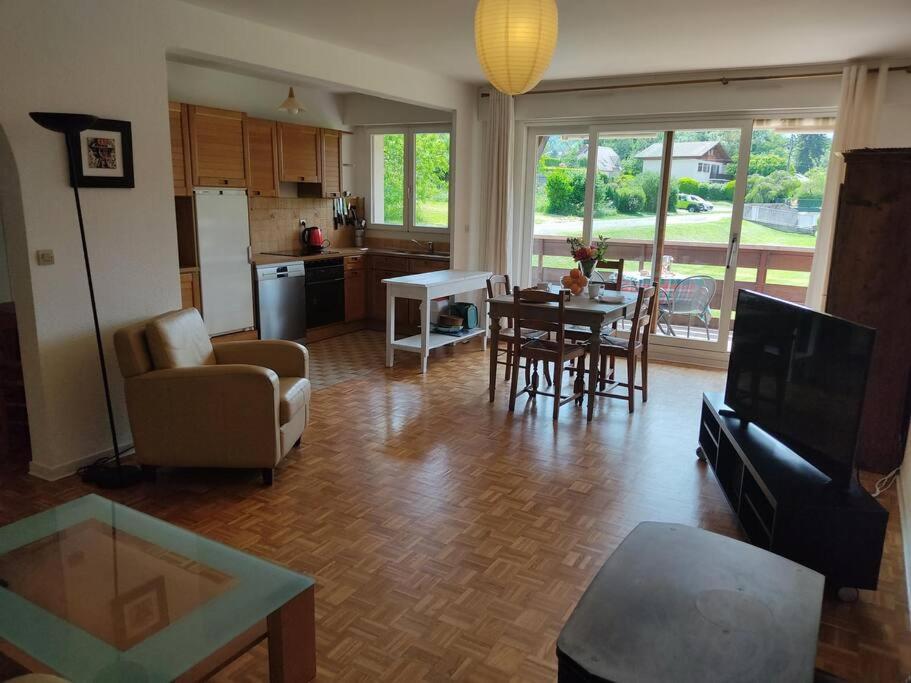 Bel Appartement Au Calme A 5 Minutes Du Village Menthon-Saint-Bernard Ngoại thất bức ảnh
